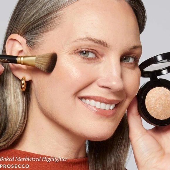 Laura Geller Baked Marbleized Highlighter: Prosecco, 14oz, NIB - Picture 2 of 3